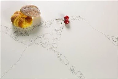 براؤن رگوں کے ساتھ سفید کوارٹج