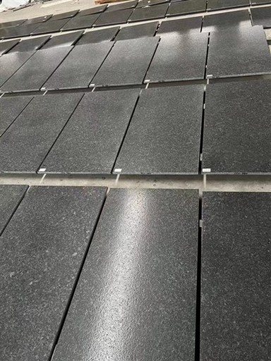 انگولا بلیک لیدرڈ گرینائٹ