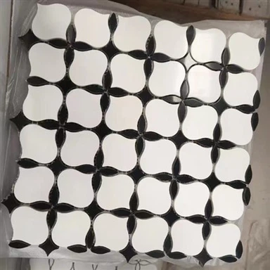 بلیک اینڈ وائٹ موزیک فلور ٹائلز