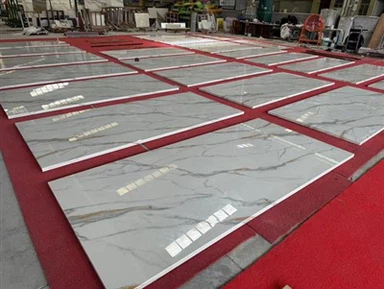 گولڈ کالاکٹا کوارٹج کاؤنٹر ٹاپس